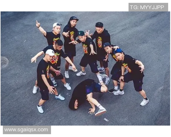 杭州滑板队在世界街舞大赛中以70分稳居积分榜首位