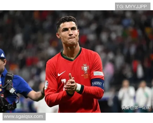 全球足球巨星风采展现与成就回顾